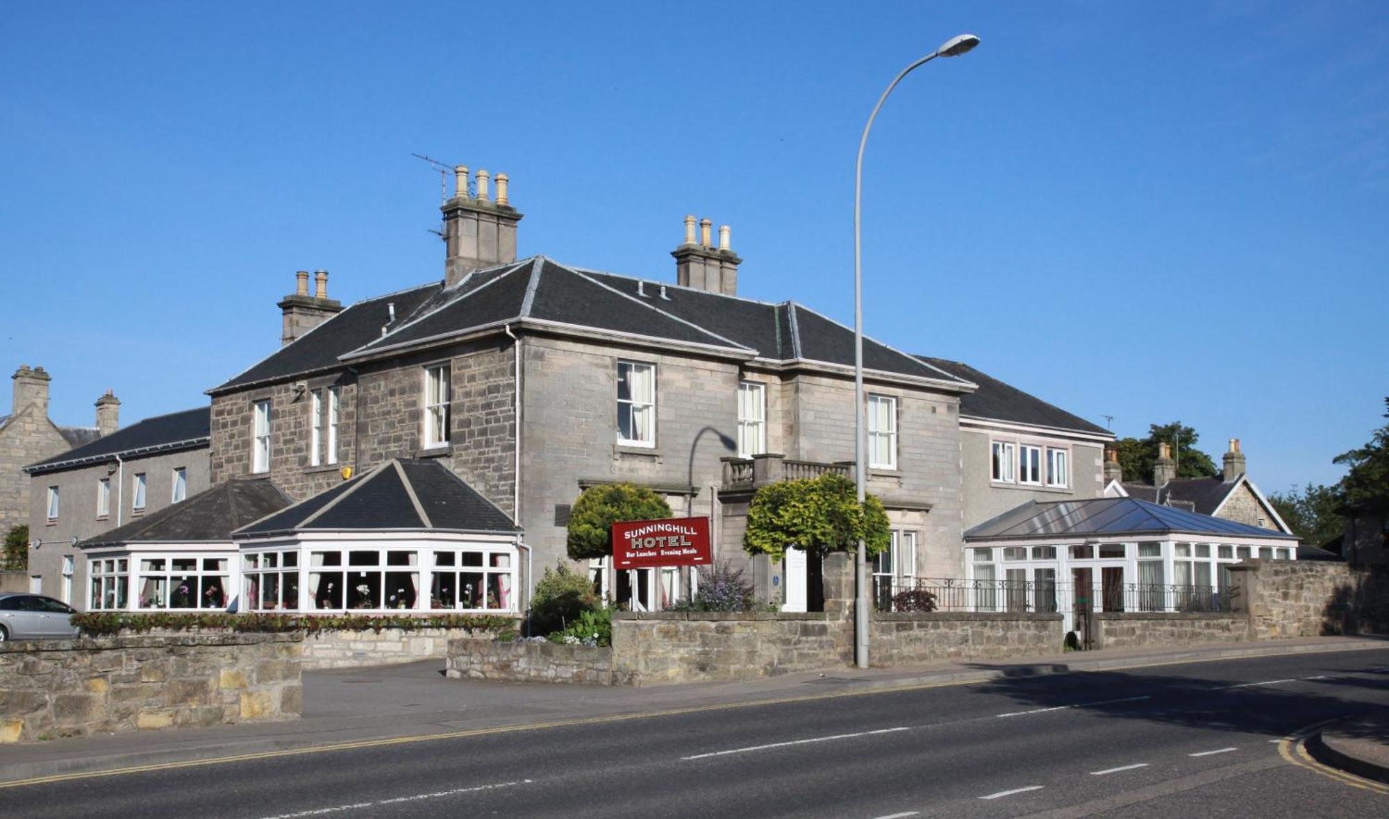 Sunninghill Hotel Elgin Exterior photo