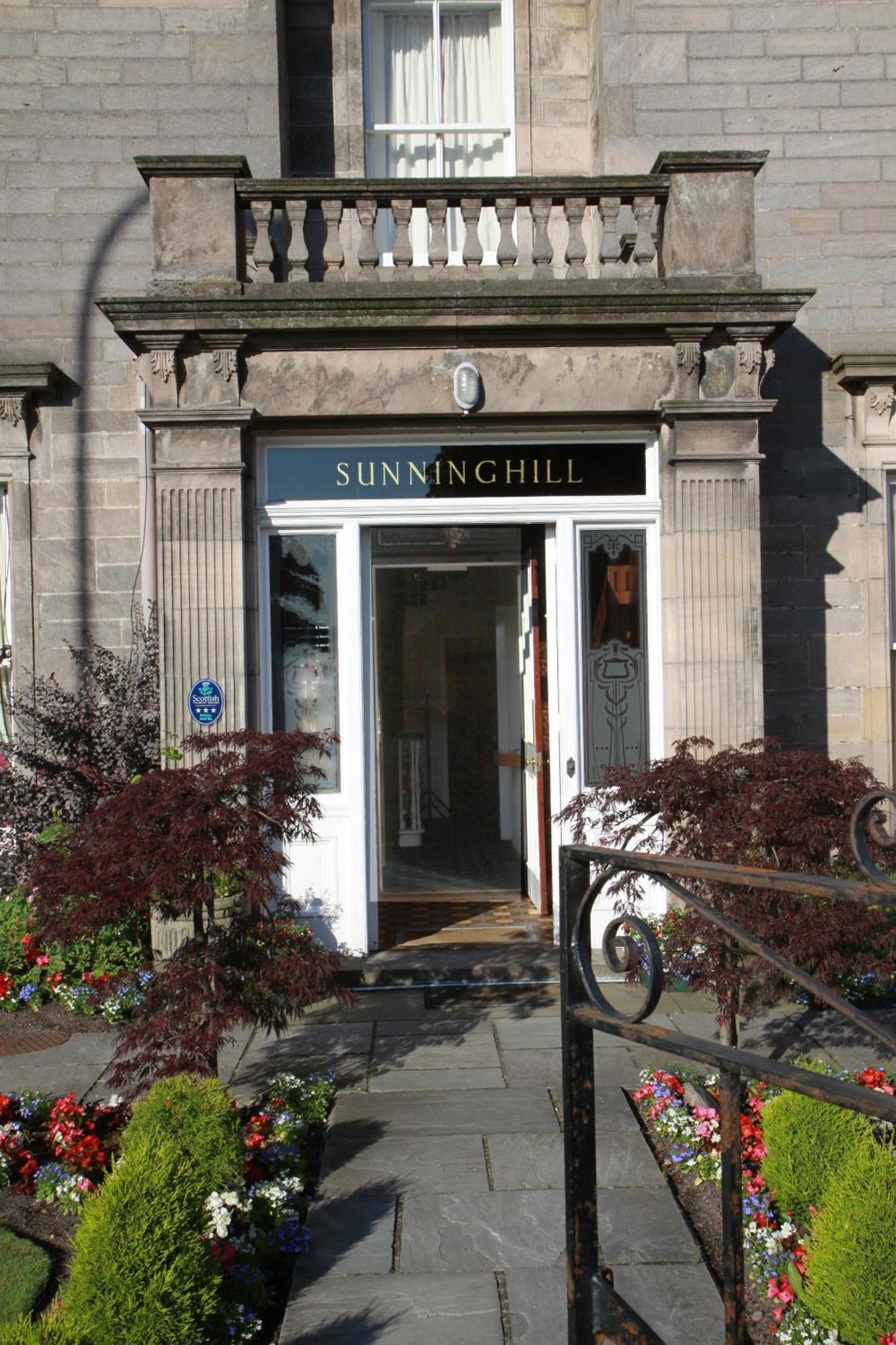 Sunninghill Hotel Elgin Exterior photo