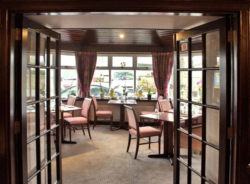 Sunninghill Hotel Elgin Exterior photo